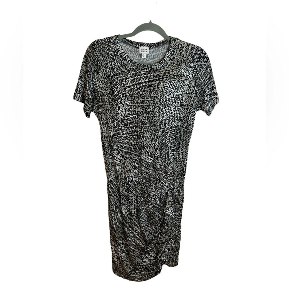 Peyton Jensen Ruched Short Sleeve Dress